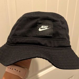 Nike sportswear Bucket Hat black size S/M